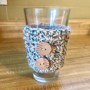 🖤 Crochet drink cozy.